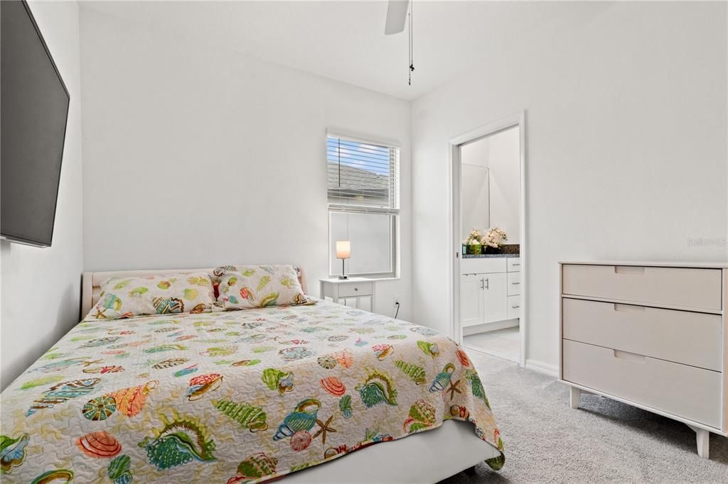 En Venta: $315,000 (3 camas, 2 baños, 1807 Pies cuadrados)