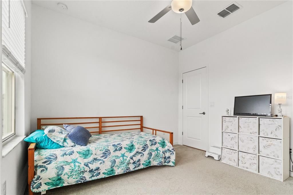 En Venta: $315,000 (3 camas, 2 baños, 1807 Pies cuadrados)