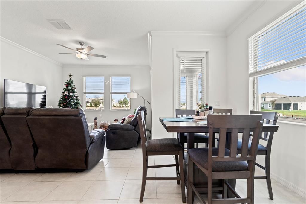 En Venta: $315,000 (3 camas, 2 baños, 1807 Pies cuadrados)