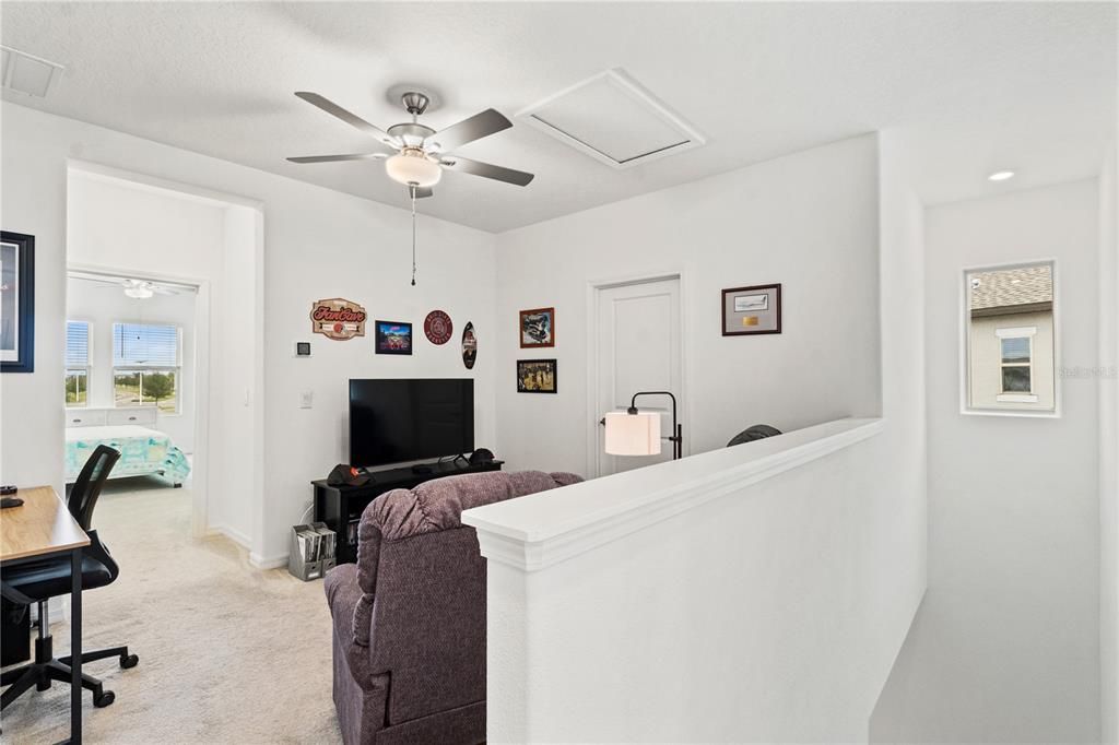 En Venta: $315,000 (3 camas, 2 baños, 1807 Pies cuadrados)