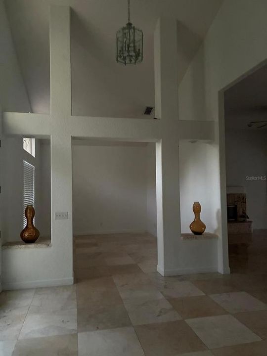 En Renta: $4,250 (4 camas, 3 baños, 2741 Pies cuadrados)