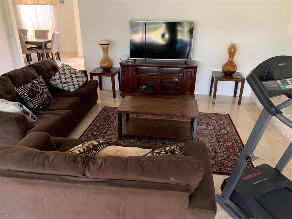 En Renta: $4,250 (4 camas, 3 baños, 2741 Pies cuadrados)