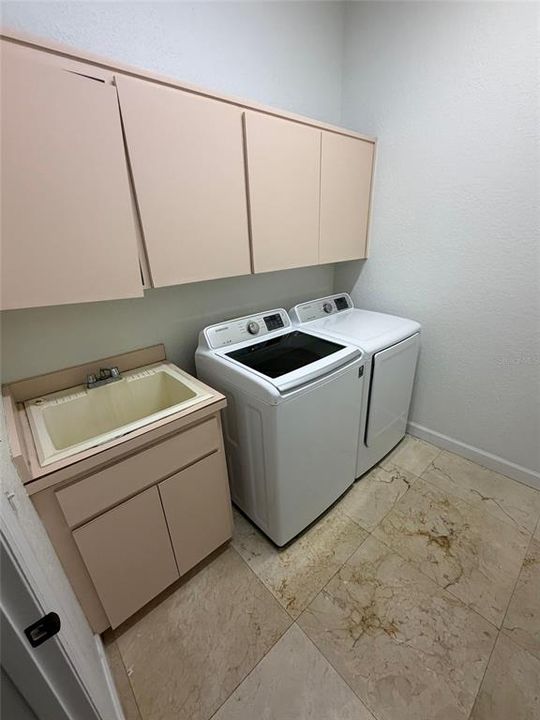 For Rent: $4,200 (4 beds, 3 baths, 2741 Square Feet)