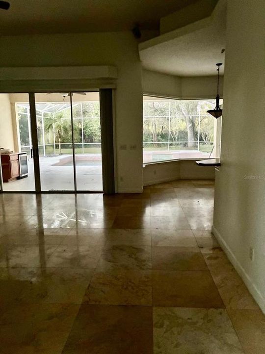 En Renta: $4,250 (4 camas, 3 baños, 2741 Pies cuadrados)