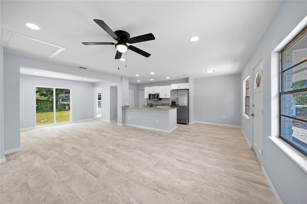 En Renta: $2,250 (3 camas, 2 baños, 1305 Pies cuadrados)