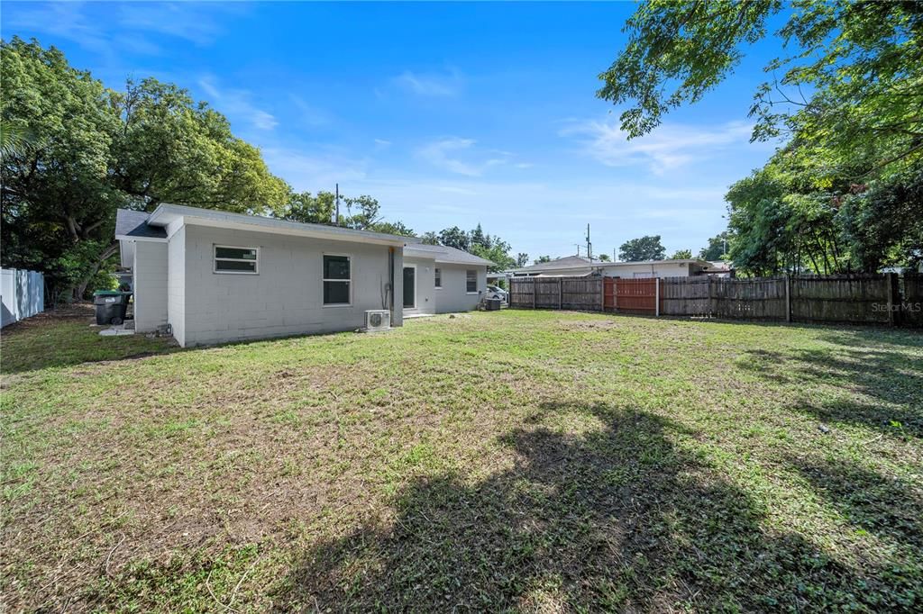 En Renta: $2,250 (3 camas, 2 baños, 1305 Pies cuadrados)