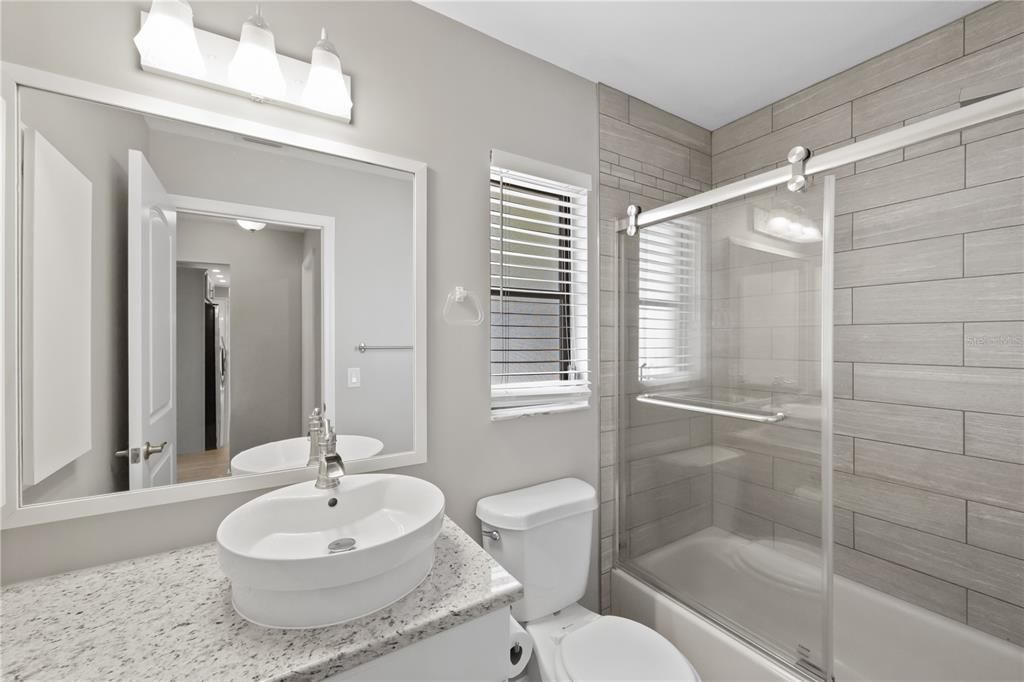 В аренду: $1,800 (2 спален, 2 ванн, 1348 Квадратных фут)