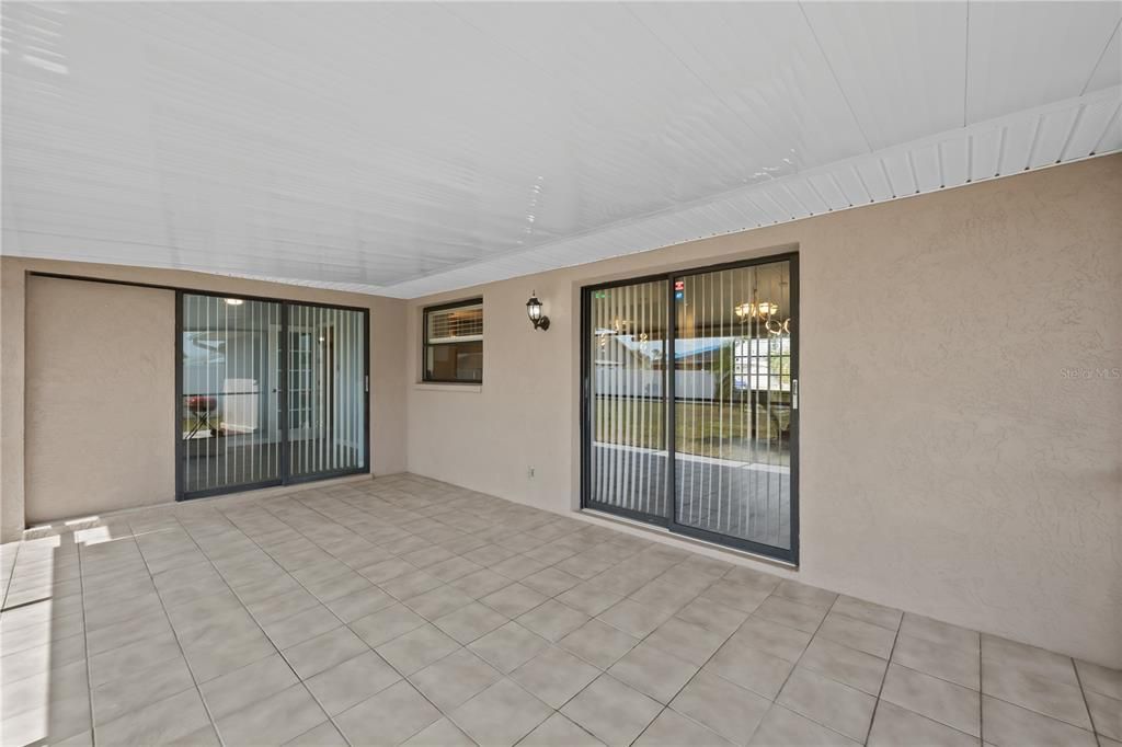 В аренду: $1,800 (2 спален, 2 ванн, 1348 Квадратных фут)