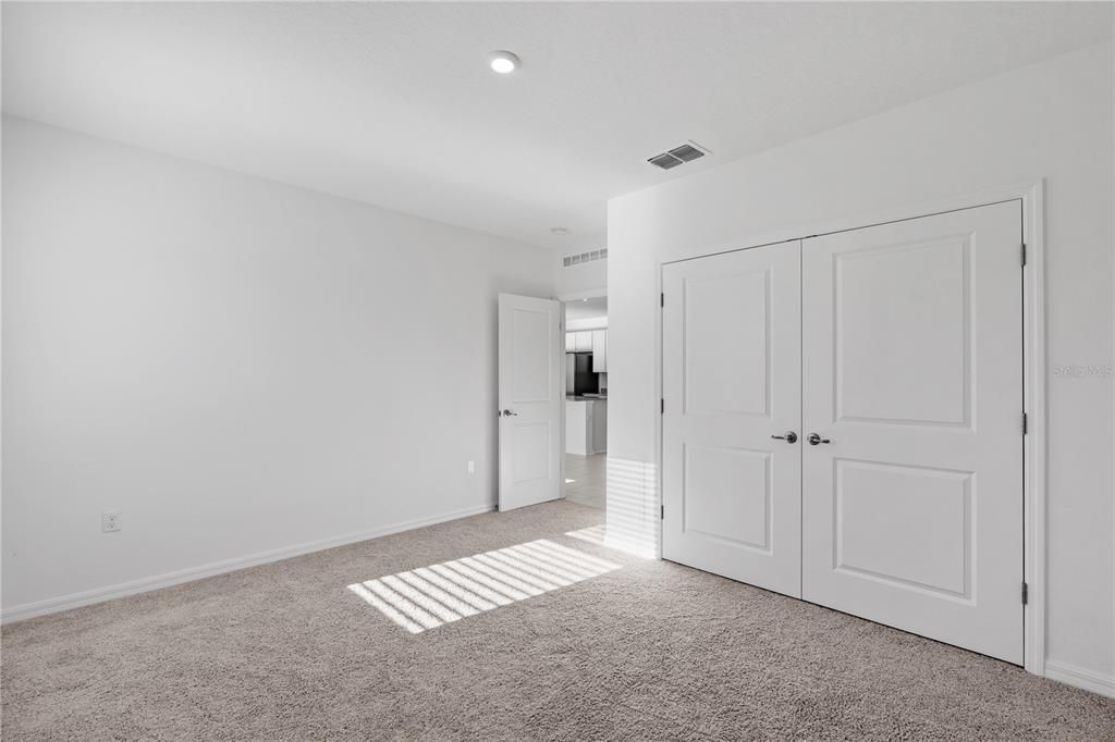 待售: $359,900 (4 贝兹, 2 浴室, 2052 平方英尺)