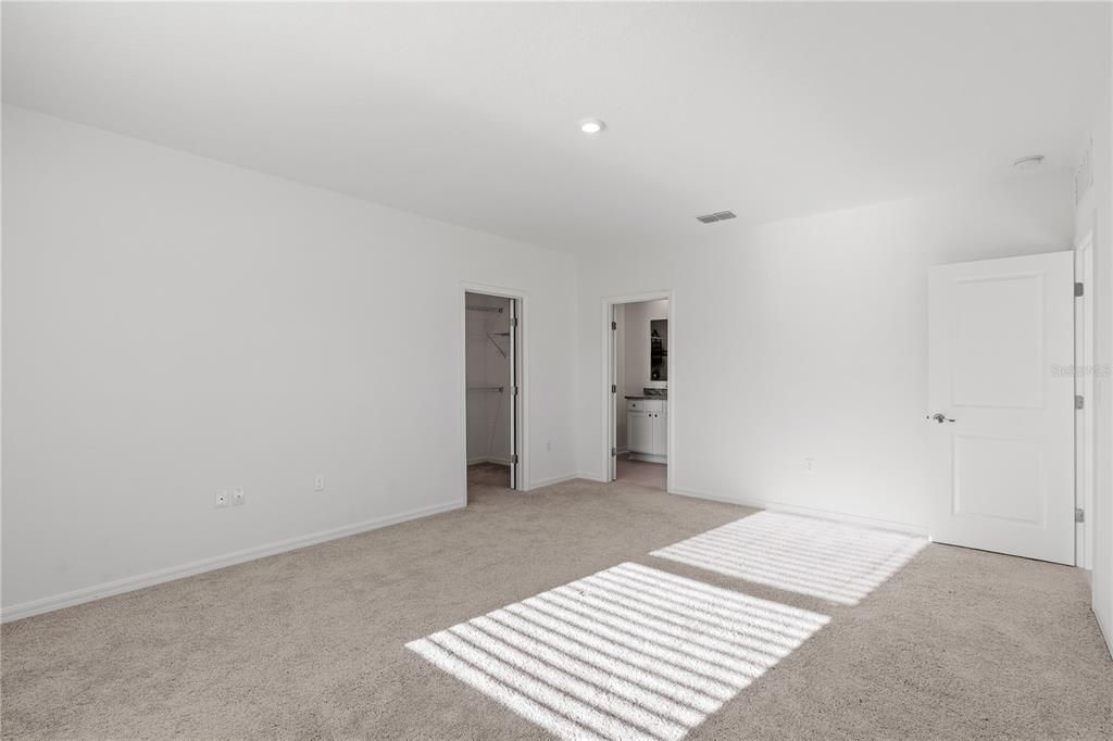 待售: $359,900 (4 贝兹, 2 浴室, 2052 平方英尺)