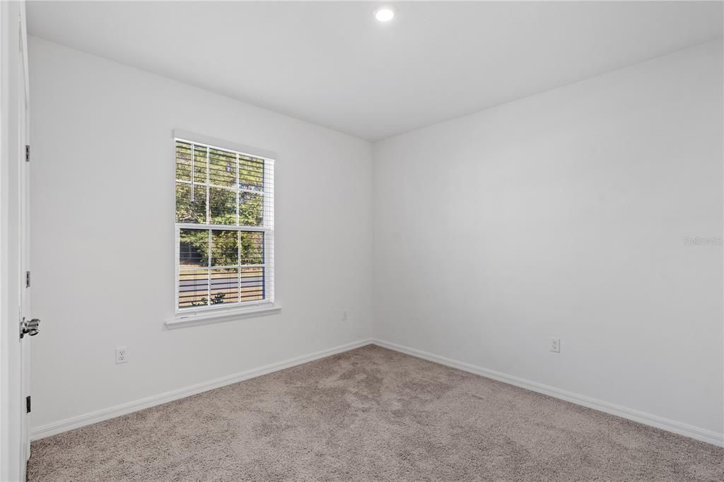 待售: $359,900 (4 贝兹, 2 浴室, 2052 平方英尺)