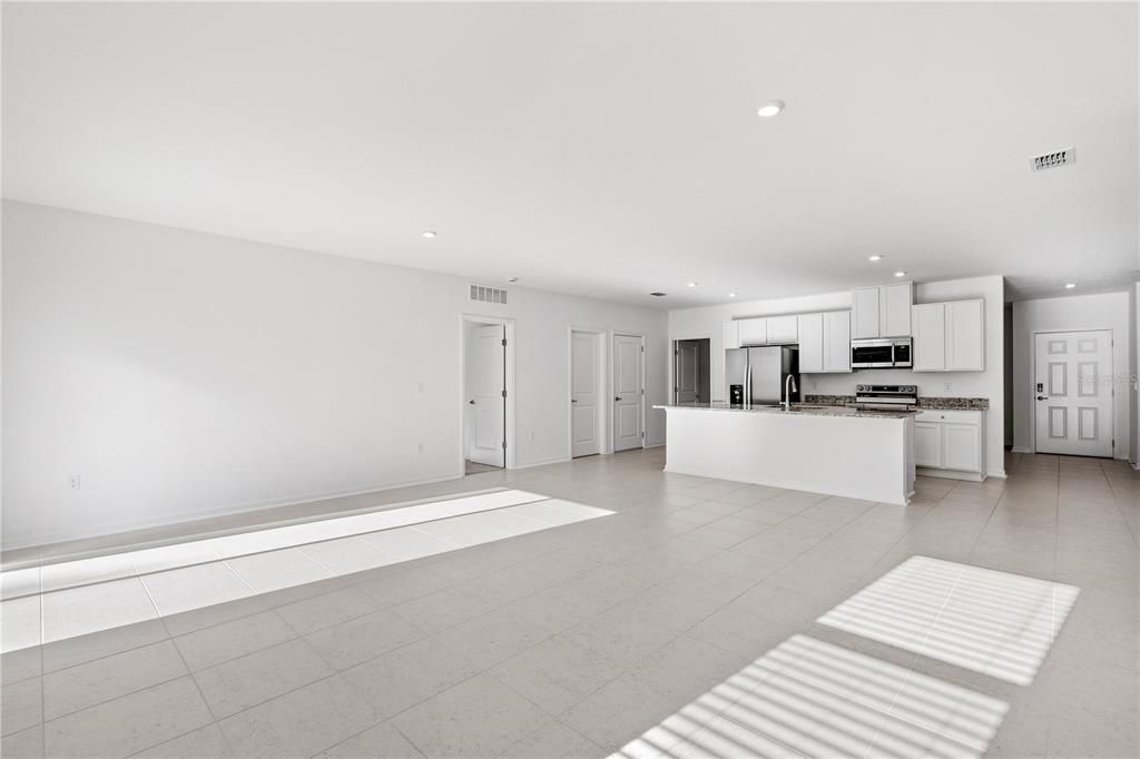 待售: $359,900 (4 贝兹, 2 浴室, 2052 平方英尺)