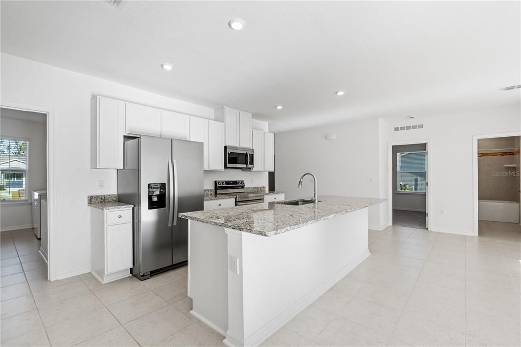 待售: $359,900 (4 贝兹, 2 浴室, 2052 平方英尺)