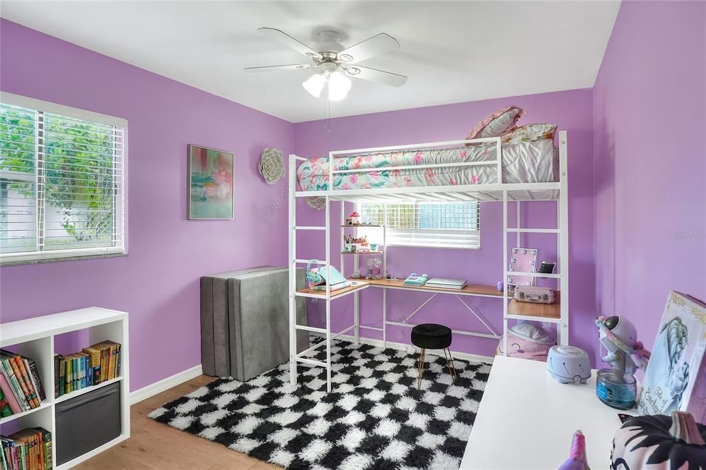 En Venta: $249,900 (3 camas, 2 baños, 1212 Pies cuadrados)