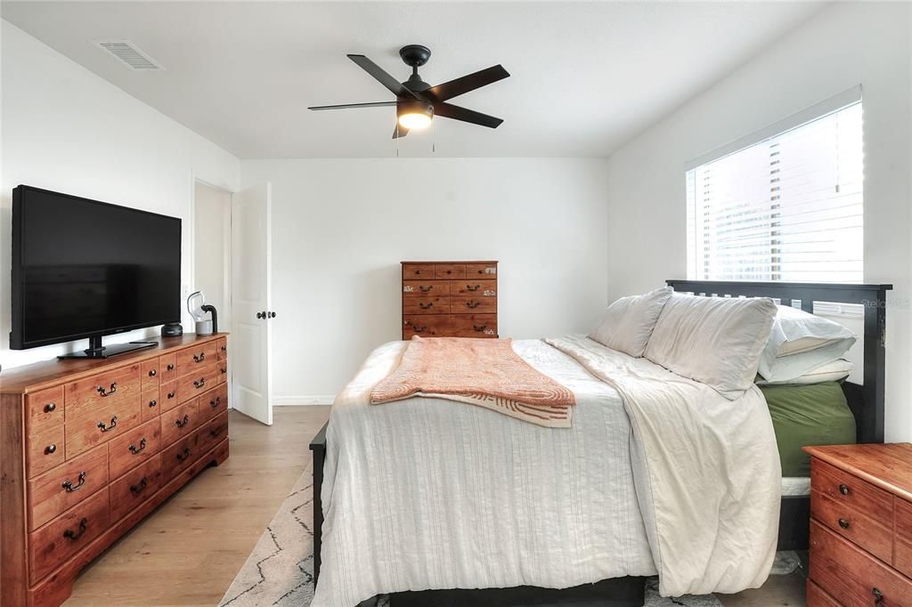 En Venta: $249,900 (3 camas, 2 baños, 1212 Pies cuadrados)