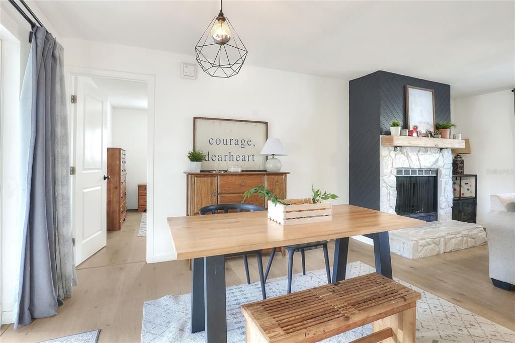 En Venta: $249,900 (3 camas, 2 baños, 1212 Pies cuadrados)