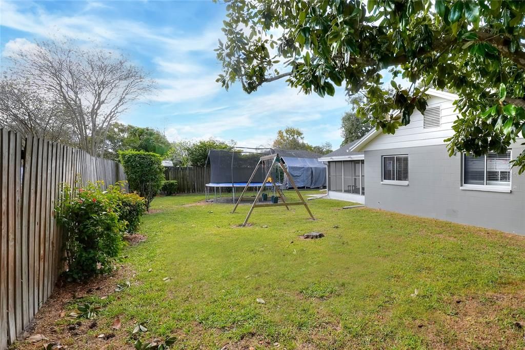 En Venta: $249,900 (3 camas, 2 baños, 1212 Pies cuadrados)