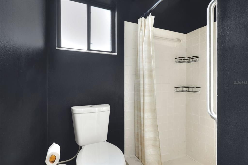 En Venta: $249,900 (3 camas, 2 baños, 1212 Pies cuadrados)