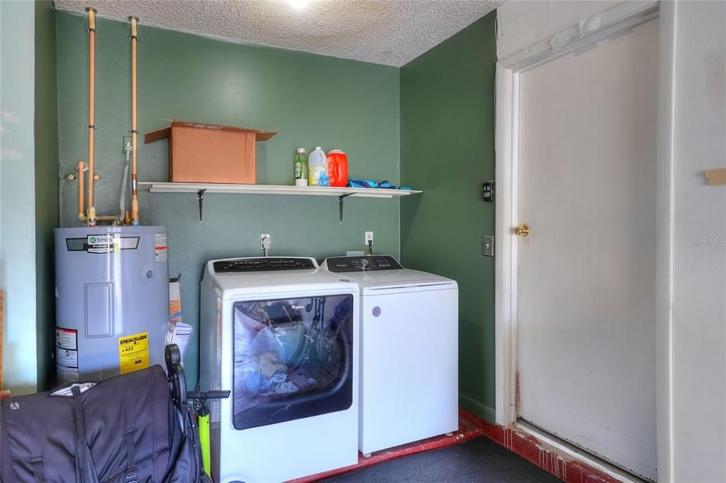 En Venta: $249,900 (3 camas, 2 baños, 1212 Pies cuadrados)