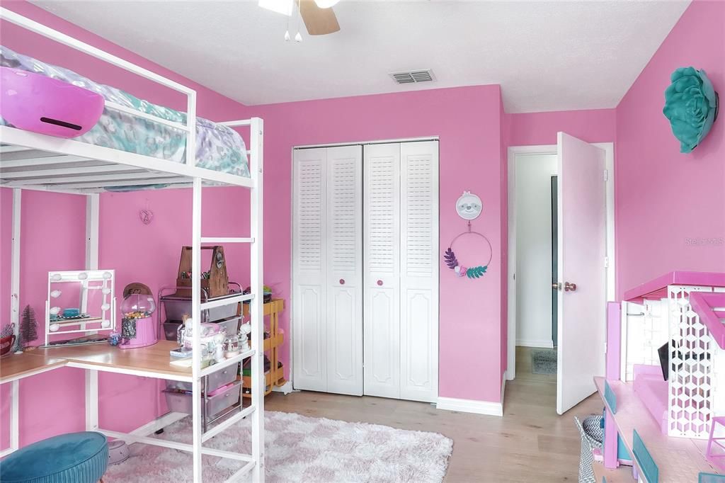 En Venta: $249,900 (3 camas, 2 baños, 1212 Pies cuadrados)