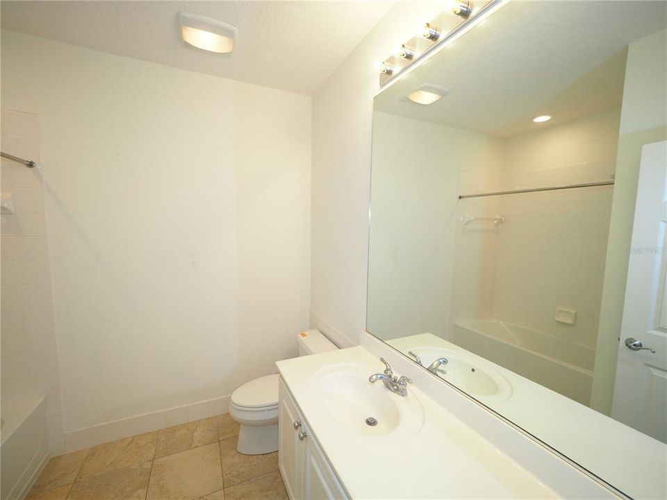 В аренду: $2,100 (3 спален, 2 ванн, 1652 Квадратных фут)