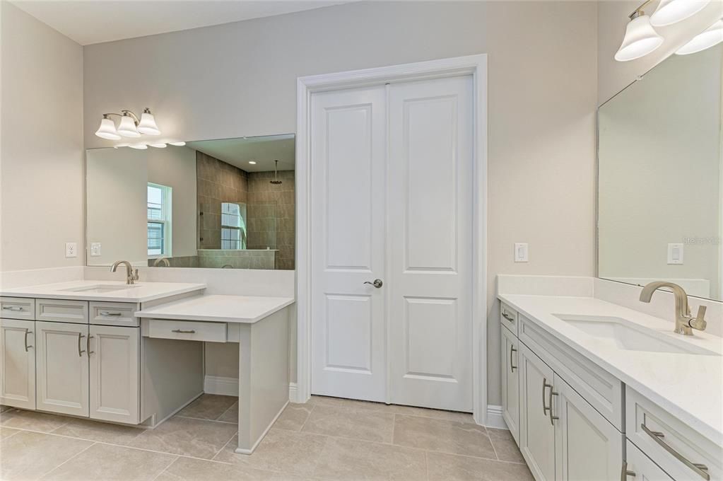 待售: $1,199,990 (5 贝兹, 4 浴室, 4602 平方英尺)