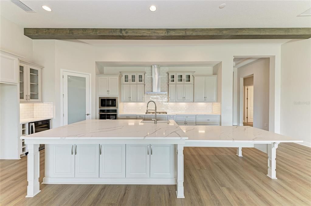 待售: $1,199,990 (5 贝兹, 4 浴室, 4602 平方英尺)