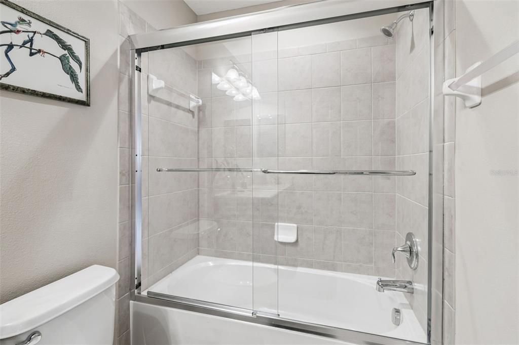 For Sale: $499,900 (3 beds, 3 baths, 2215 Square Feet)