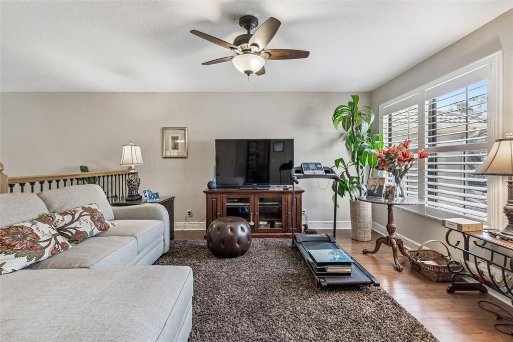 For Sale: $499,900 (3 beds, 3 baths, 2215 Square Feet)