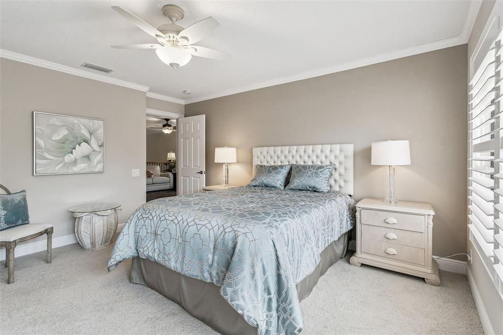 For Sale: $499,900 (3 beds, 3 baths, 2215 Square Feet)