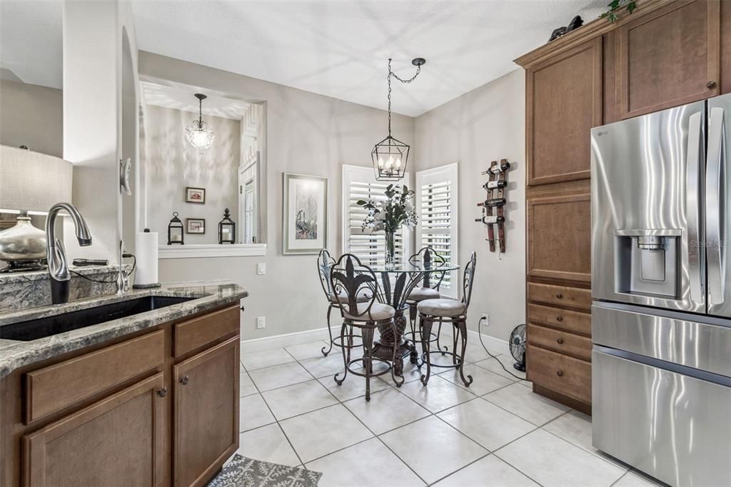 For Sale: $499,900 (3 beds, 3 baths, 2215 Square Feet)