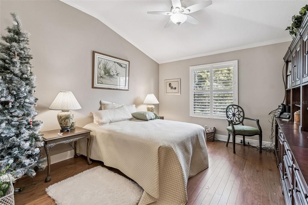 For Sale: $499,900 (3 beds, 3 baths, 2215 Square Feet)