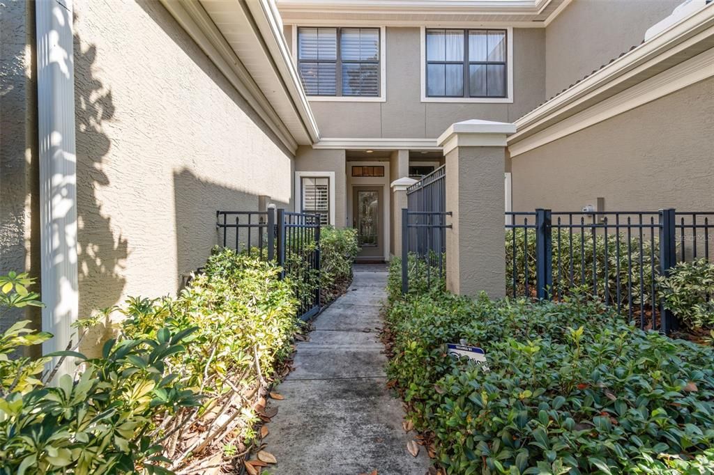 For Sale: $499,900 (3 beds, 3 baths, 2215 Square Feet)