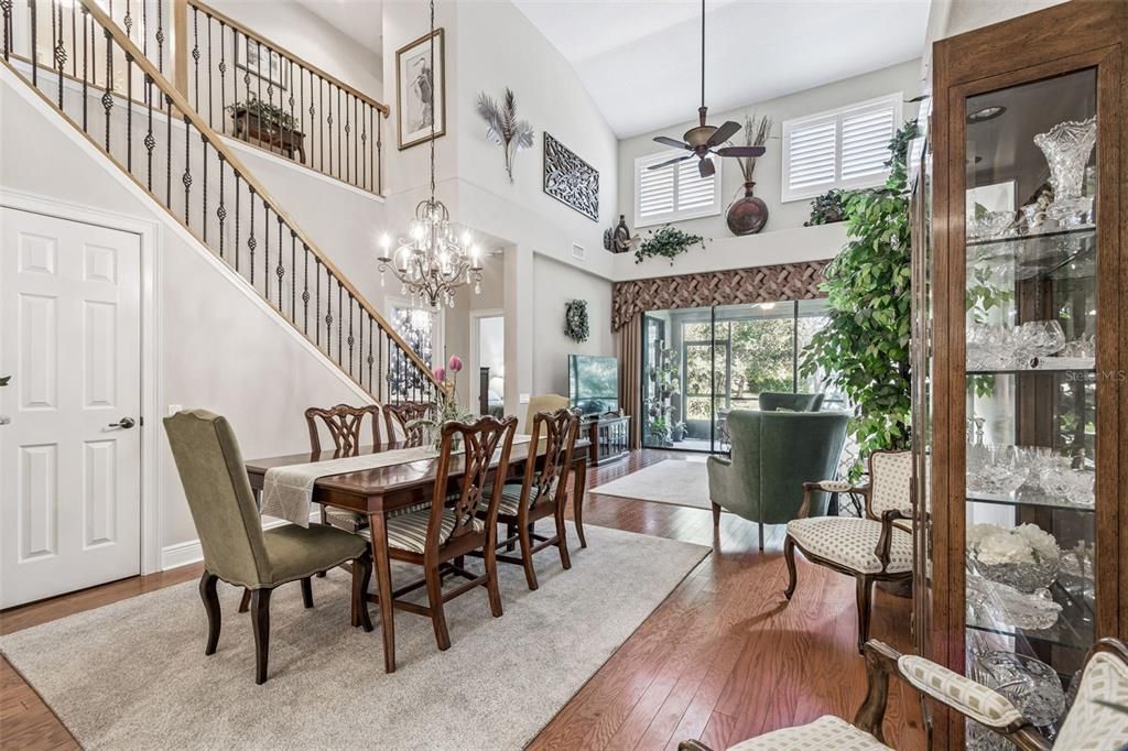 For Sale: $499,900 (3 beds, 3 baths, 2215 Square Feet)