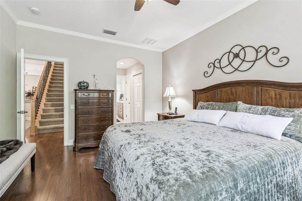 For Sale: $499,900 (3 beds, 3 baths, 2215 Square Feet)