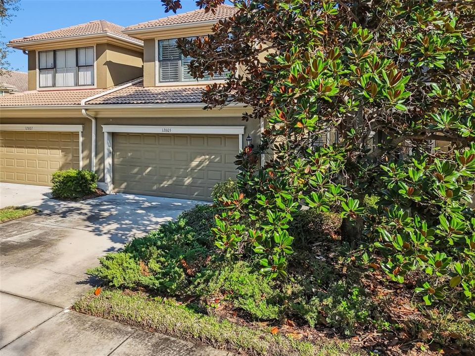 For Sale: $499,900 (3 beds, 3 baths, 2215 Square Feet)