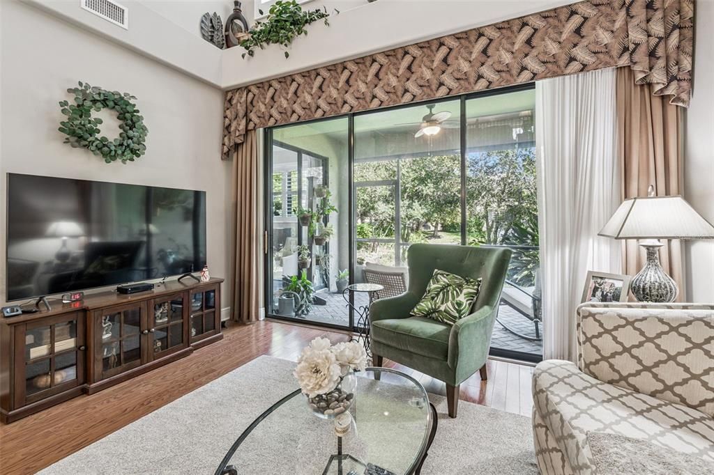 For Sale: $499,900 (3 beds, 3 baths, 2215 Square Feet)