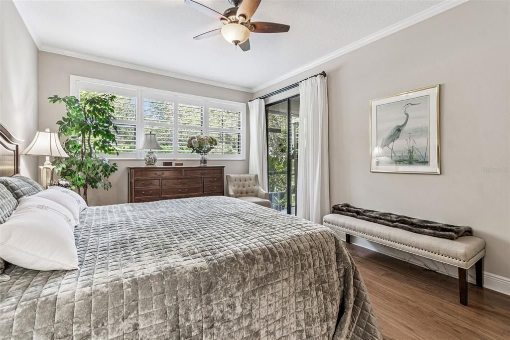 For Sale: $499,900 (3 beds, 3 baths, 2215 Square Feet)