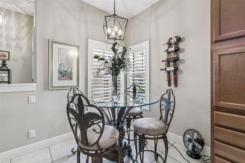 For Sale: $499,900 (3 beds, 3 baths, 2215 Square Feet)