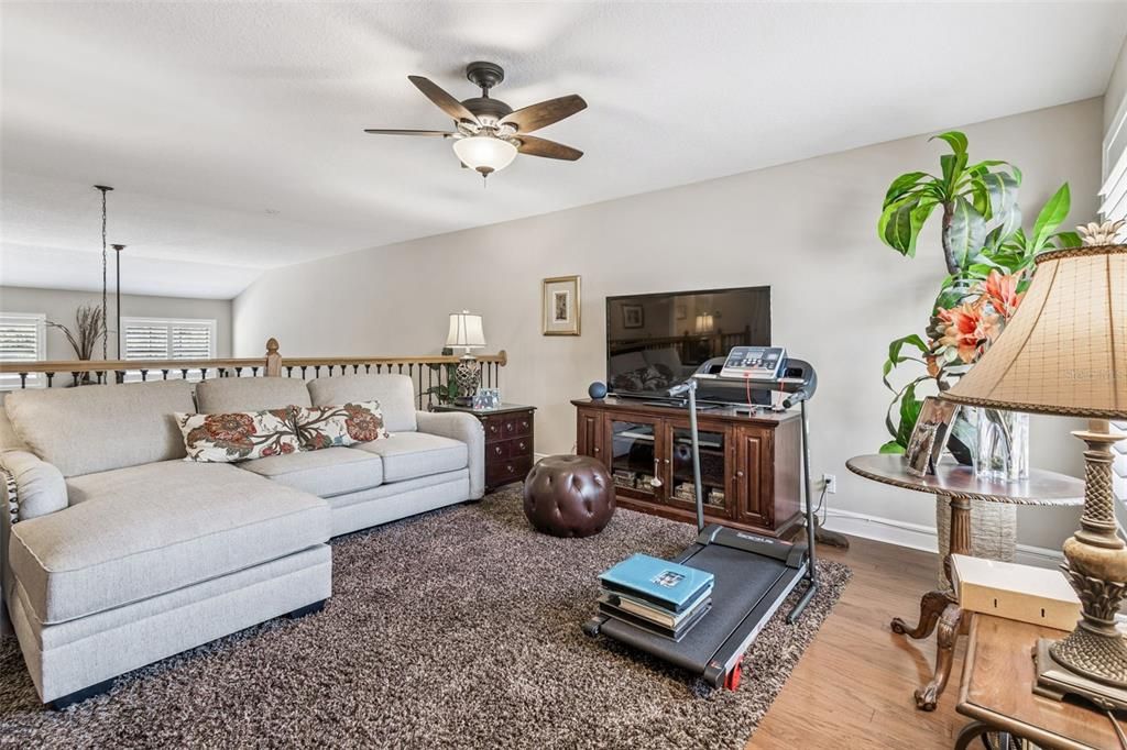 For Sale: $499,900 (3 beds, 3 baths, 2215 Square Feet)