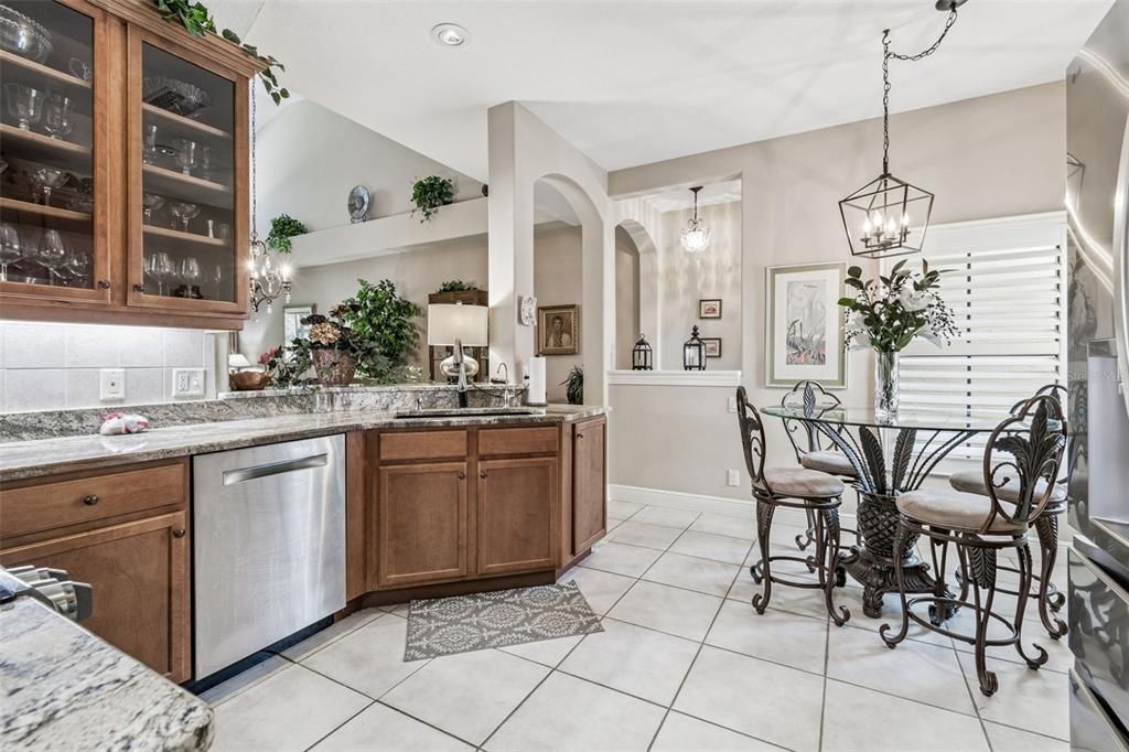 For Sale: $499,900 (3 beds, 3 baths, 2215 Square Feet)