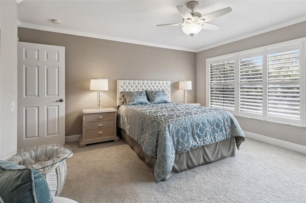 For Sale: $499,900 (3 beds, 3 baths, 2215 Square Feet)