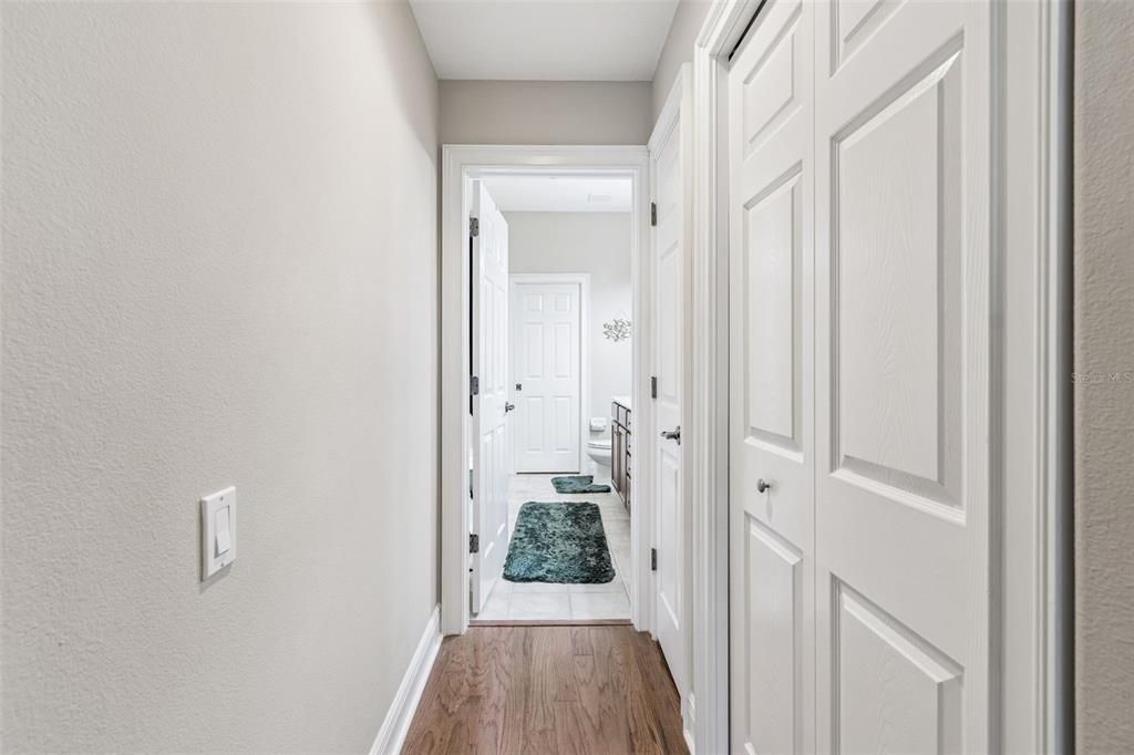 For Sale: $499,900 (3 beds, 3 baths, 2215 Square Feet)