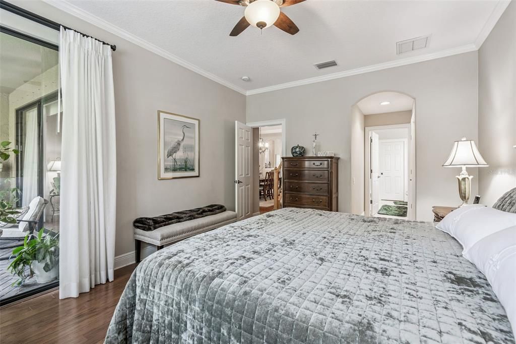 For Sale: $499,900 (3 beds, 3 baths, 2215 Square Feet)