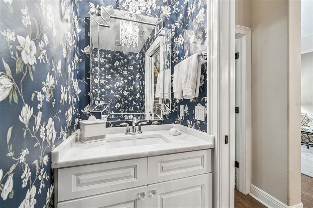 For Sale: $499,900 (3 beds, 3 baths, 2215 Square Feet)