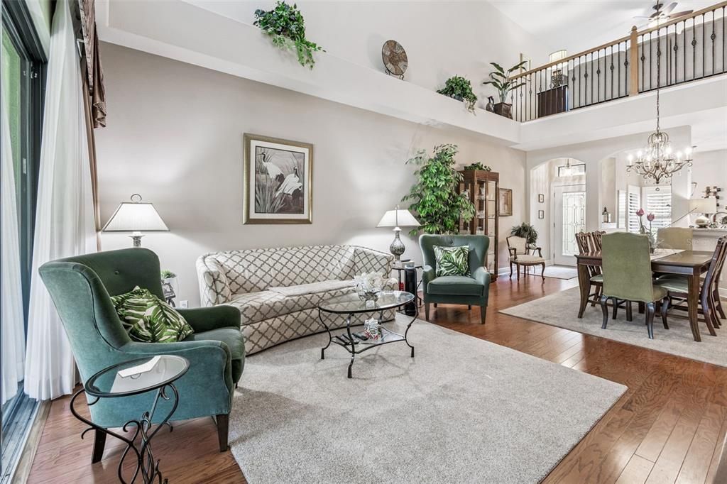 For Sale: $499,900 (3 beds, 3 baths, 2215 Square Feet)