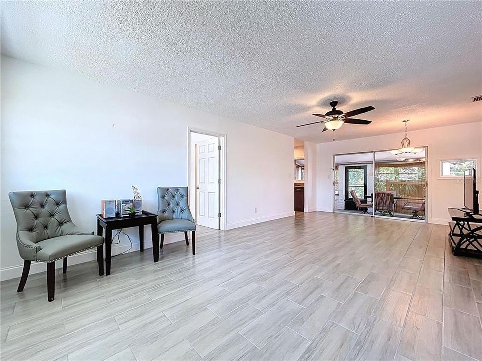 В аренду: $2,500 (3 спален, 2 ванн, 1161 Квадратных фут)