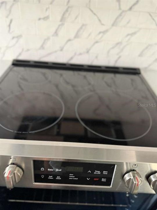 For Sale: $249,000 (2 beds, 1 baths, 750 Square Feet)