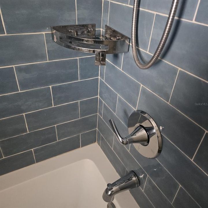 For Sale: $249,000 (2 beds, 1 baths, 750 Square Feet)