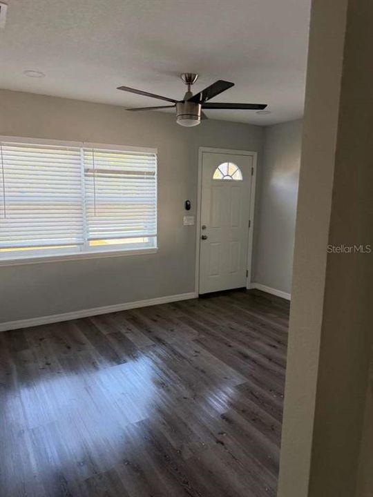 For Sale: $249,000 (2 beds, 1 baths, 750 Square Feet)